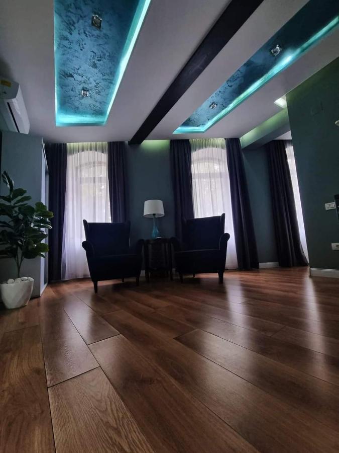 Laci Lak Modern Apartment Oradea Exterior photo